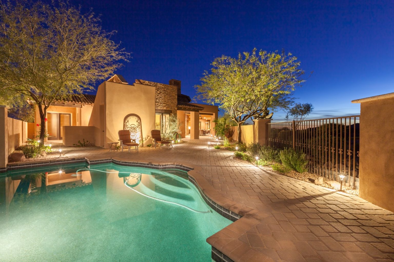 Luxury Homes in Phoenix, AZ Carol Royse Luxury Division